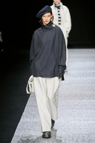 Look 6